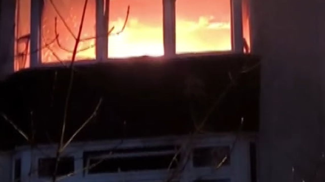 Yalova'da Çatı Katında Mangal Yangını