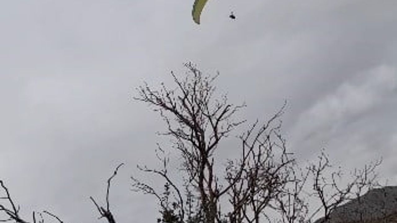 Yamaç Paraşütçüsünün Sıcak Çay Daveti