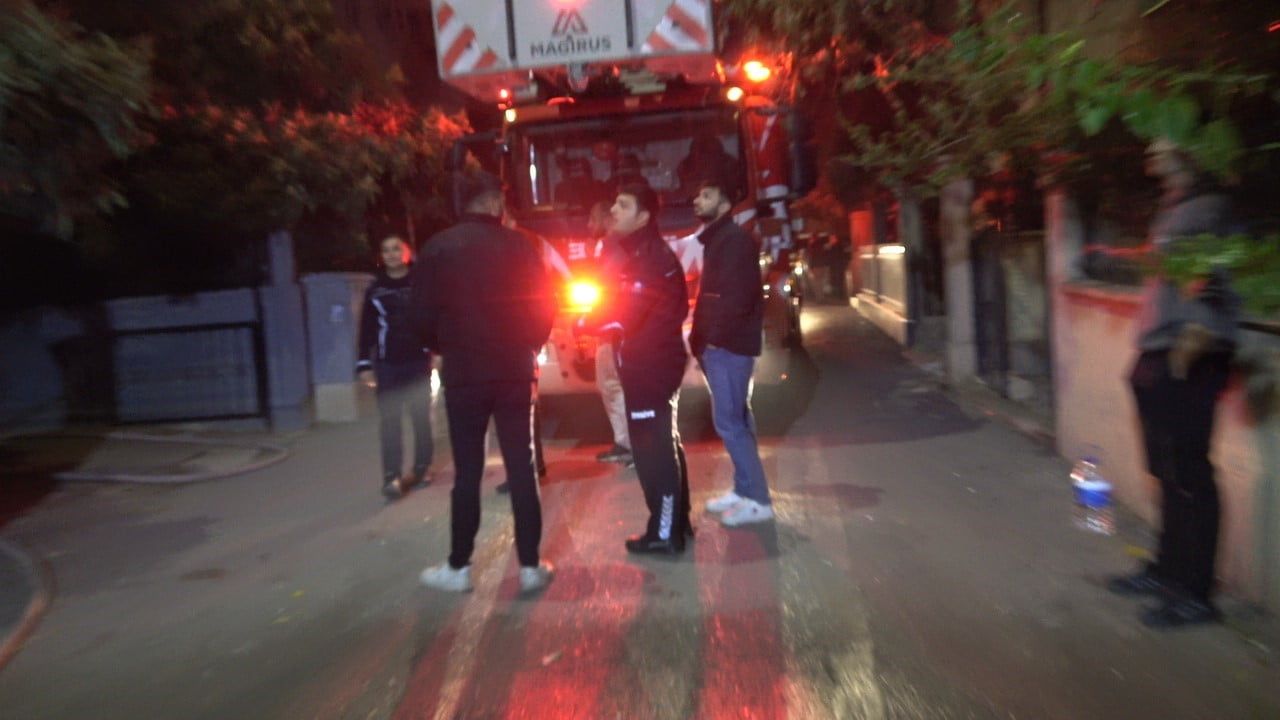 Yangın Korkuttu: Antalya Kepez'deki Apartman Dairesinde Alevler Yükseldi