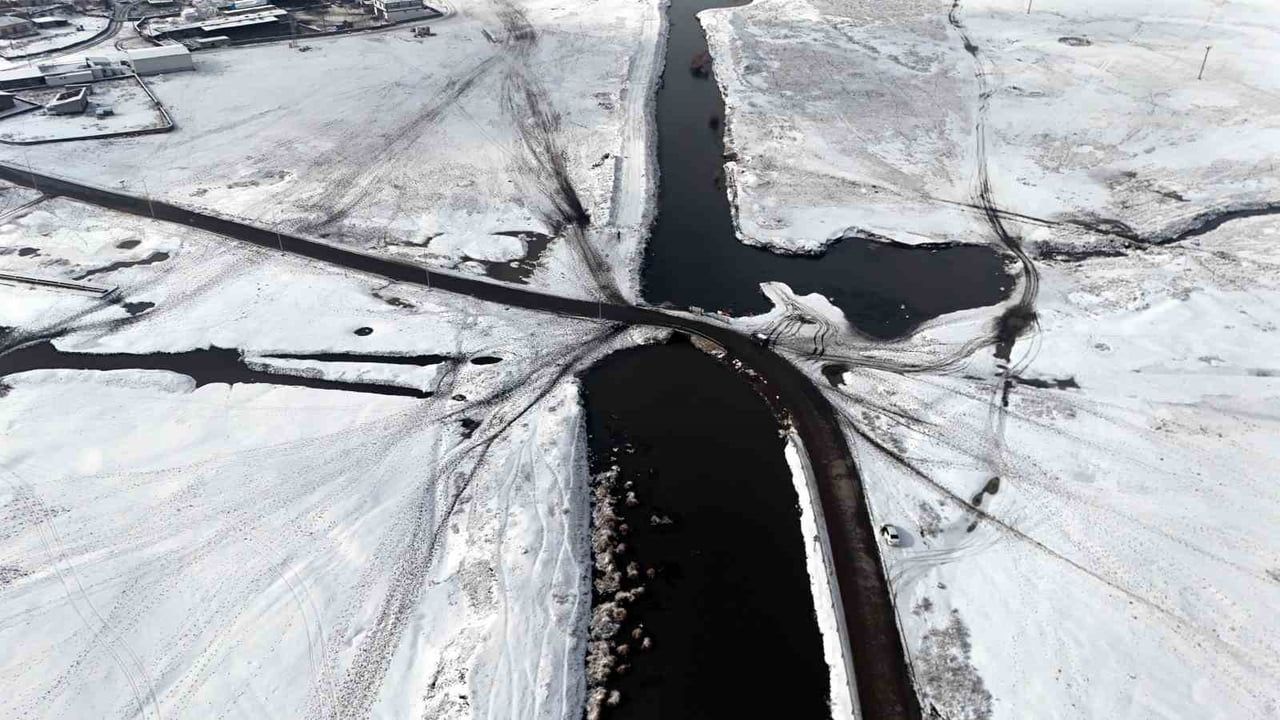 Yazın Safari, Kışın Buz Pisti: Hürmetçi Sazlığı