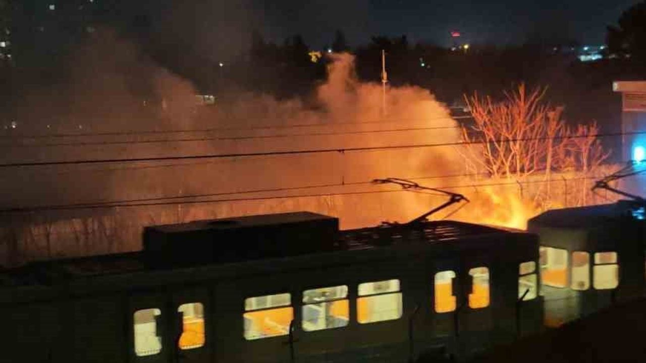 Yenibosna Metro İstasyonunda Yangın Paniği