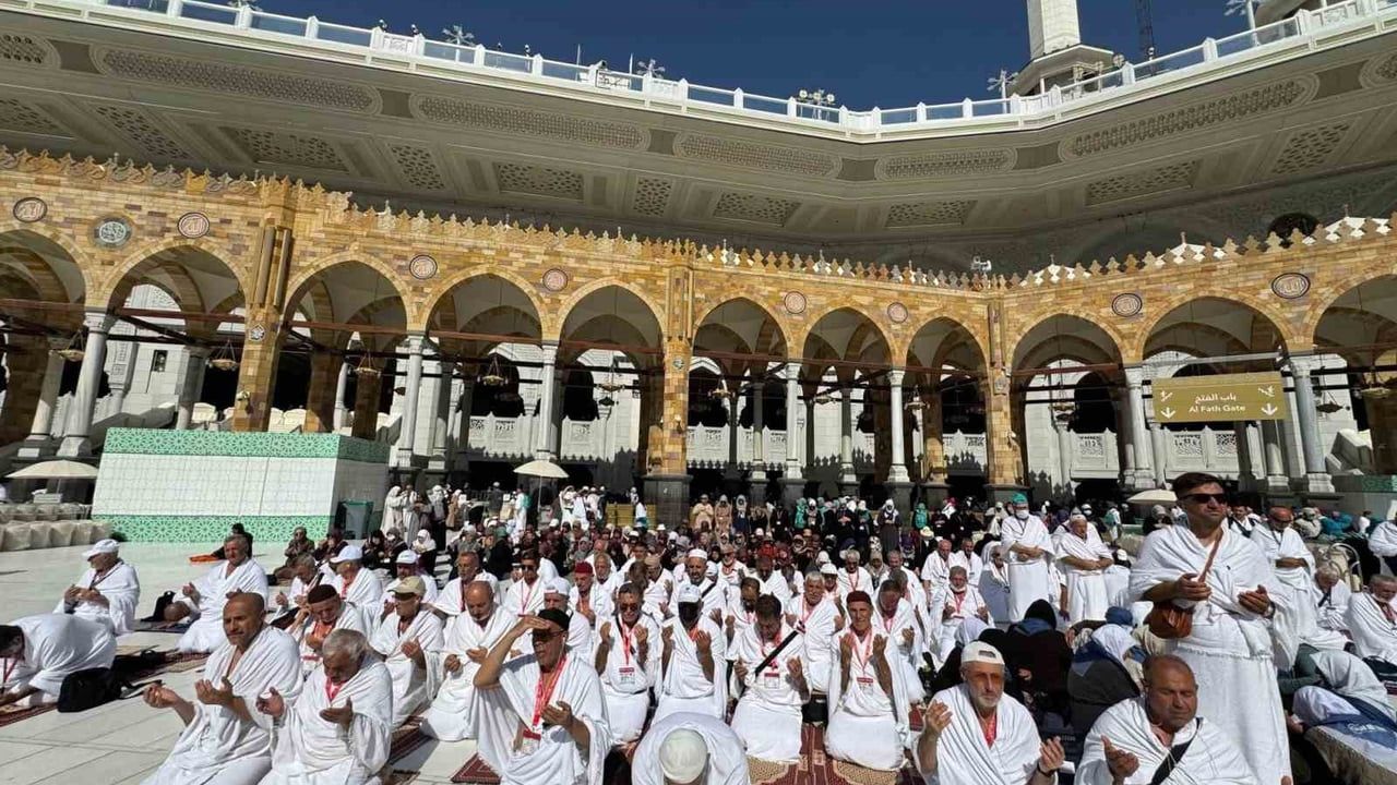 Yenişehir Havalimanı'nda Umre Yoğunluğu Artıyor