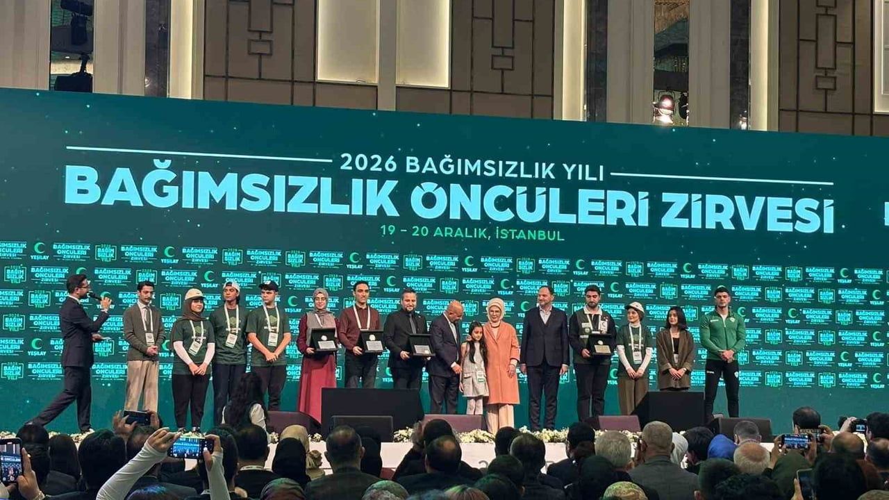 Yeşilay Erzurum Şubesi'ne Ödül