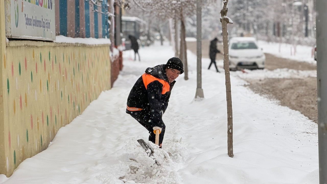 Yeşilyurt Belediyesi, Karla Mücadelede 7/24 Sahada