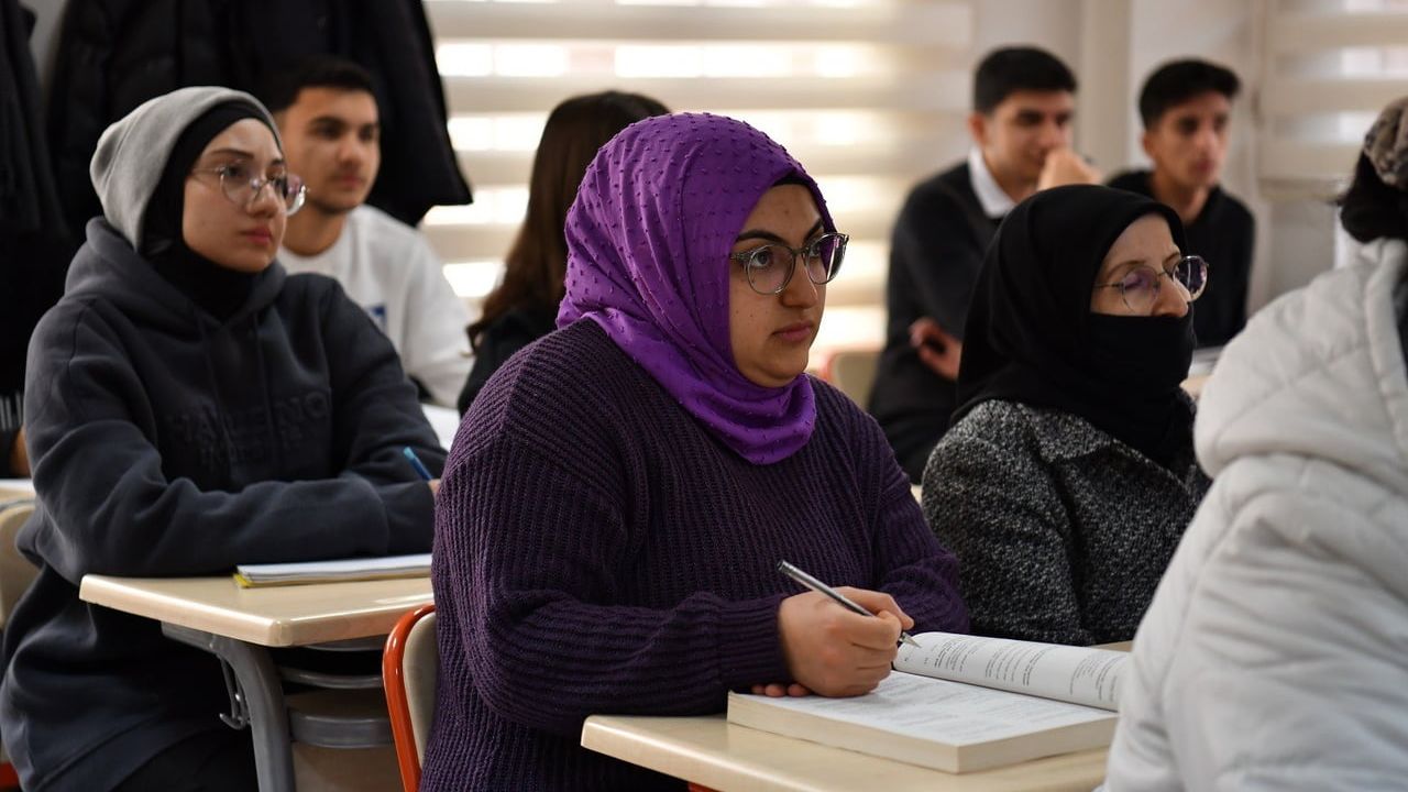 Yeşilyurt’ta Ücretsiz LGS ve DYK Hazırlık Kursları Düzenleniyor