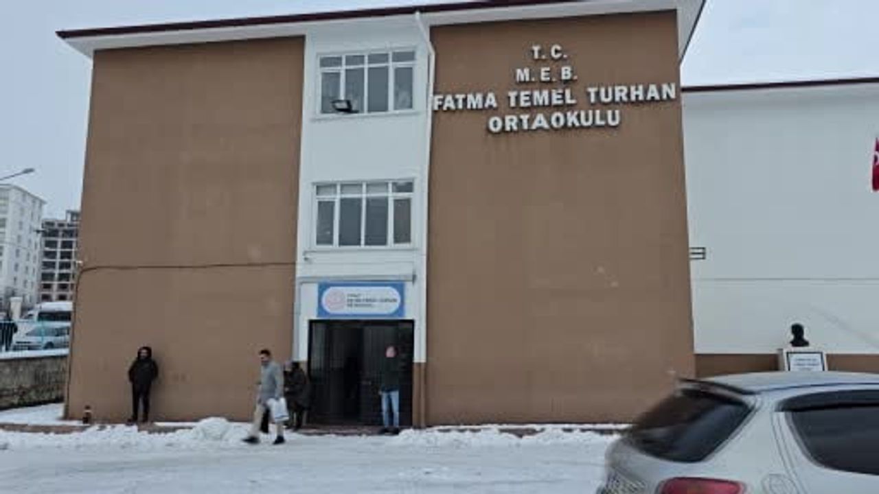 Yozgat'ta 65 Bin Öğrenci Karnelerini Aldı