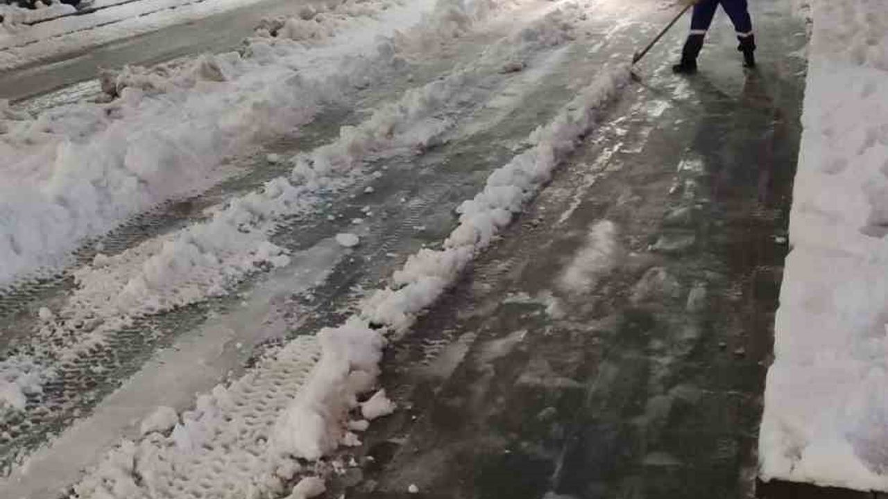 Yozgat'ta Kar Temizleme Çalışmaları Başladı