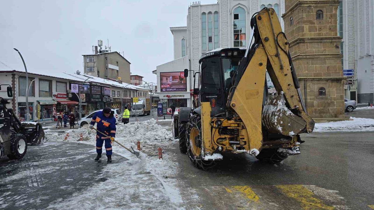 Yozgat'ta Kar Yağışı Sevinçle Karşılandı