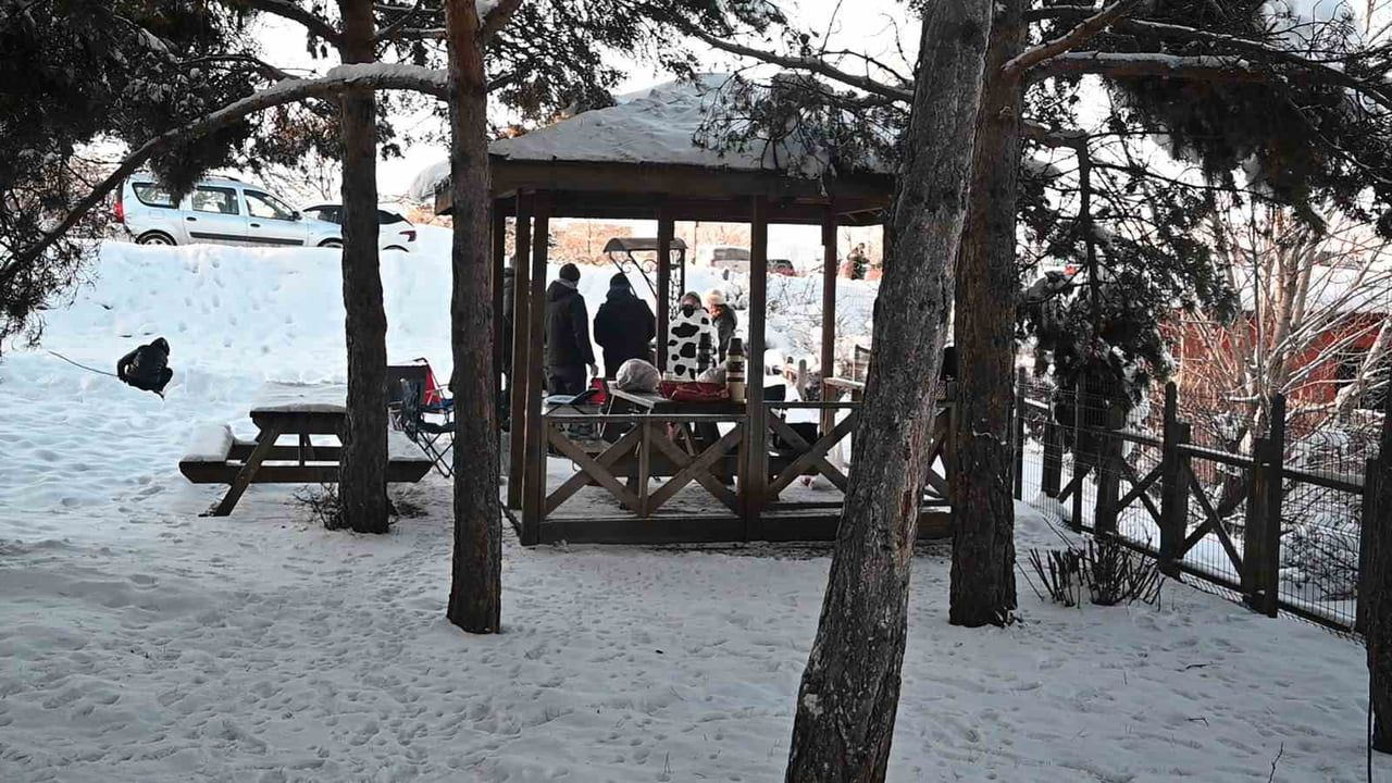 Yozgat’ta Kar Yağışı Sonrası Yozgat Çamlığı Ziyaretçi Akınına Uğradı