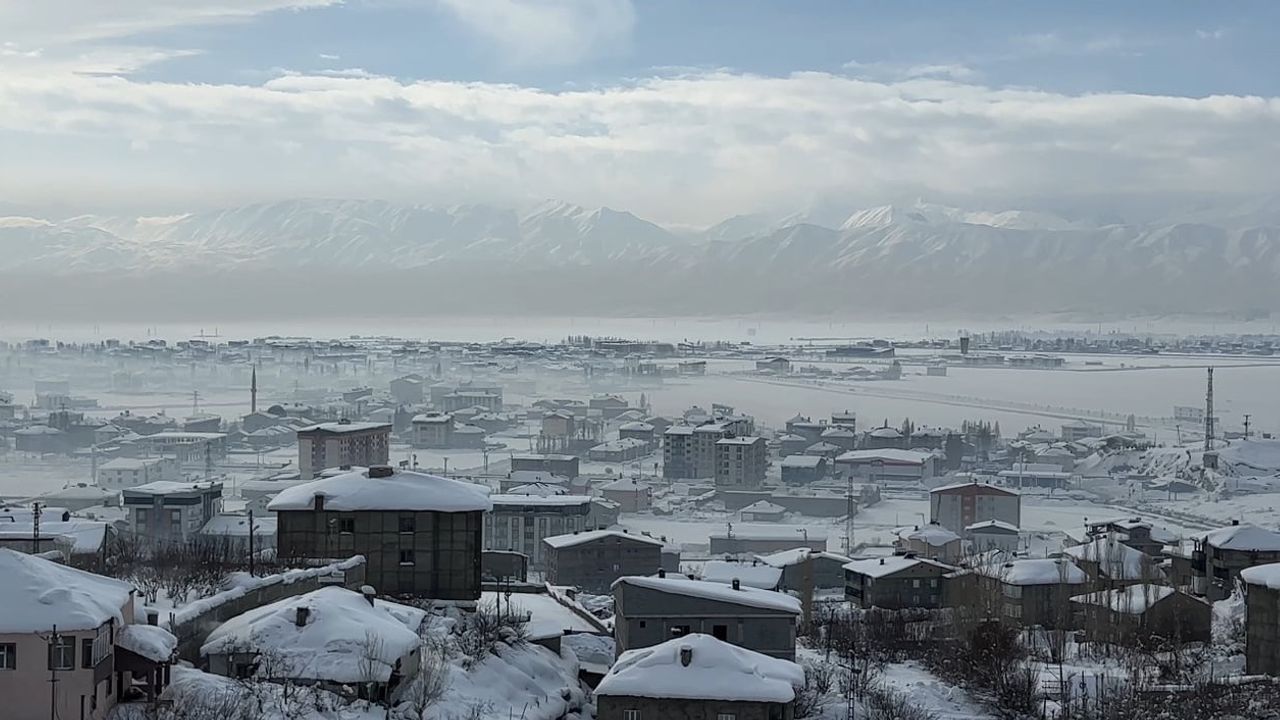 Yüksekova-Ankara Uçuşları İptal Edildi