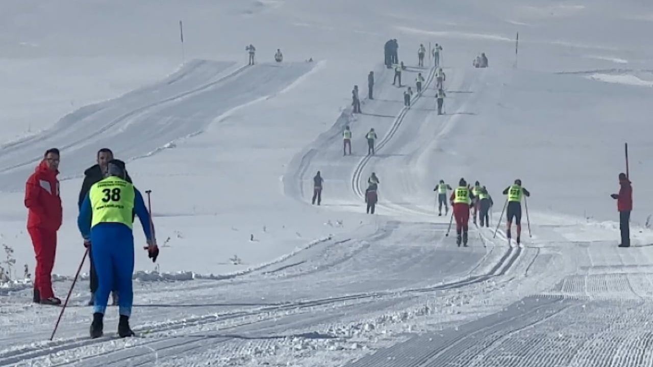 Yüksekova'da Kayaklı Koşu Barış ve Kardeşlik Yarışması Başlıyor