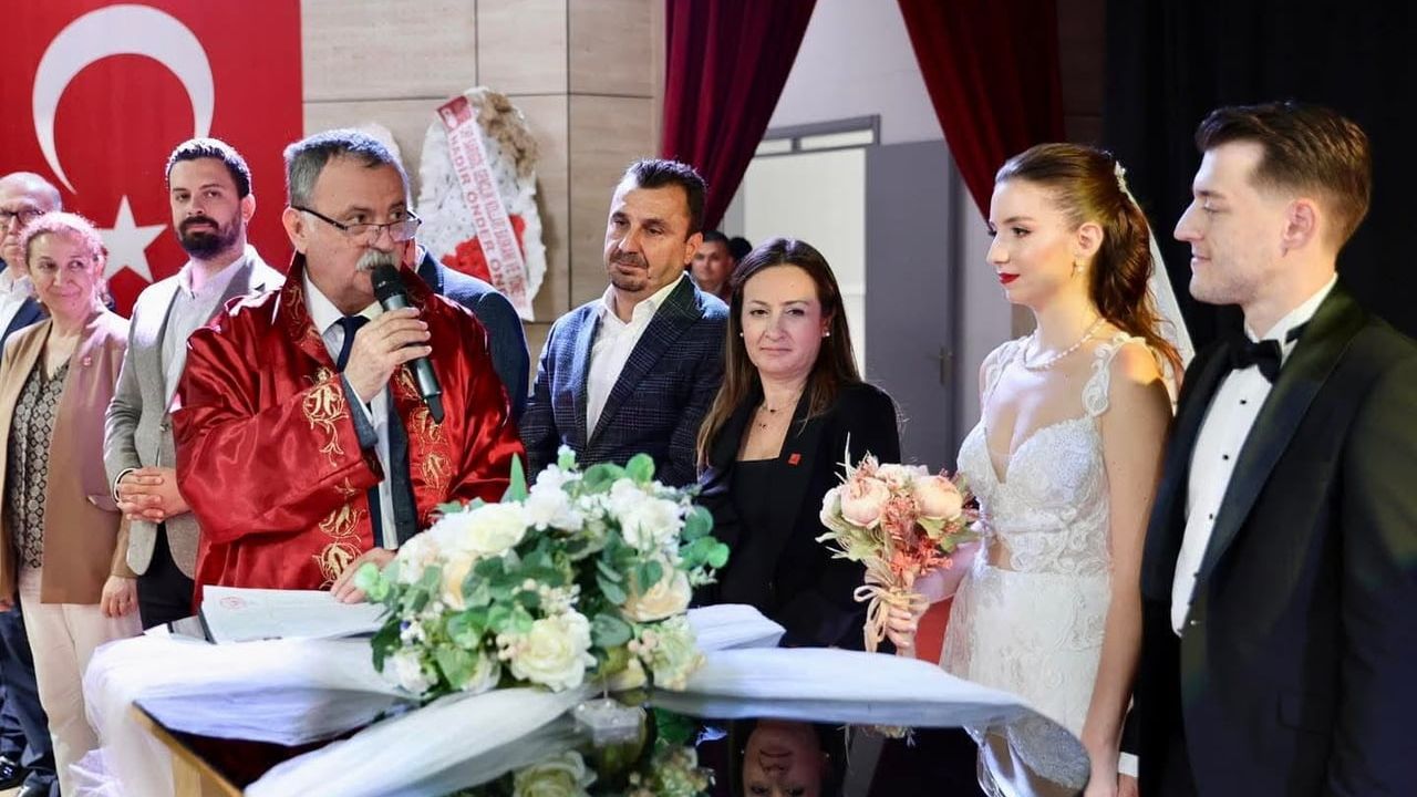 Yunusemre'de 2025 Yılında Bin 464 Evlilik