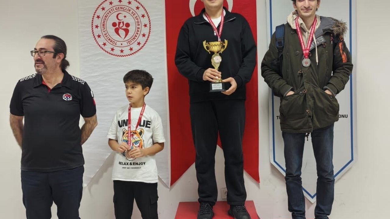 Yunusemreli Enes Kaya, Eskişehir'de Namağlup Şampiyon Oldu