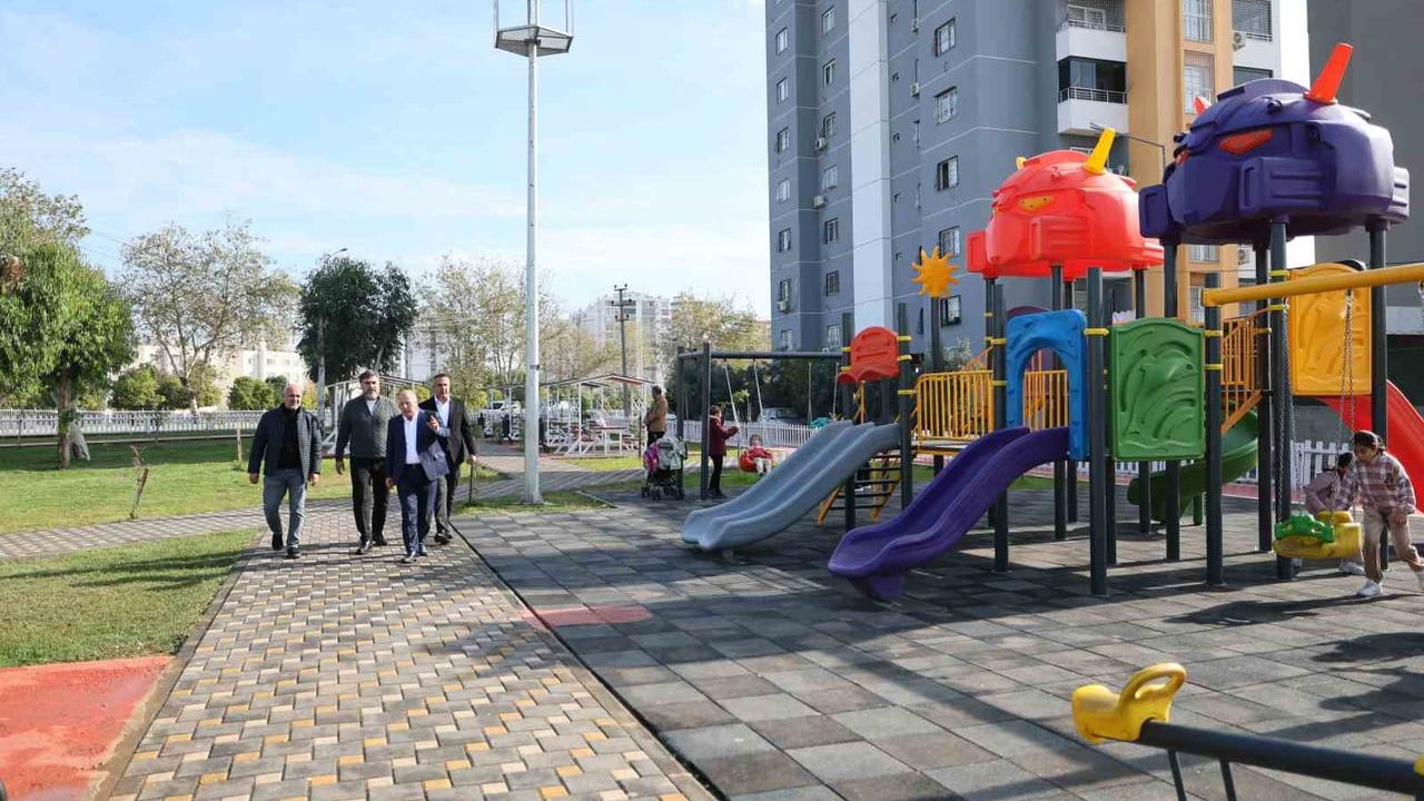 Yüreğir Belediyesi'nden Yeni Park Açılışı: Özgür Mahalle Parkı