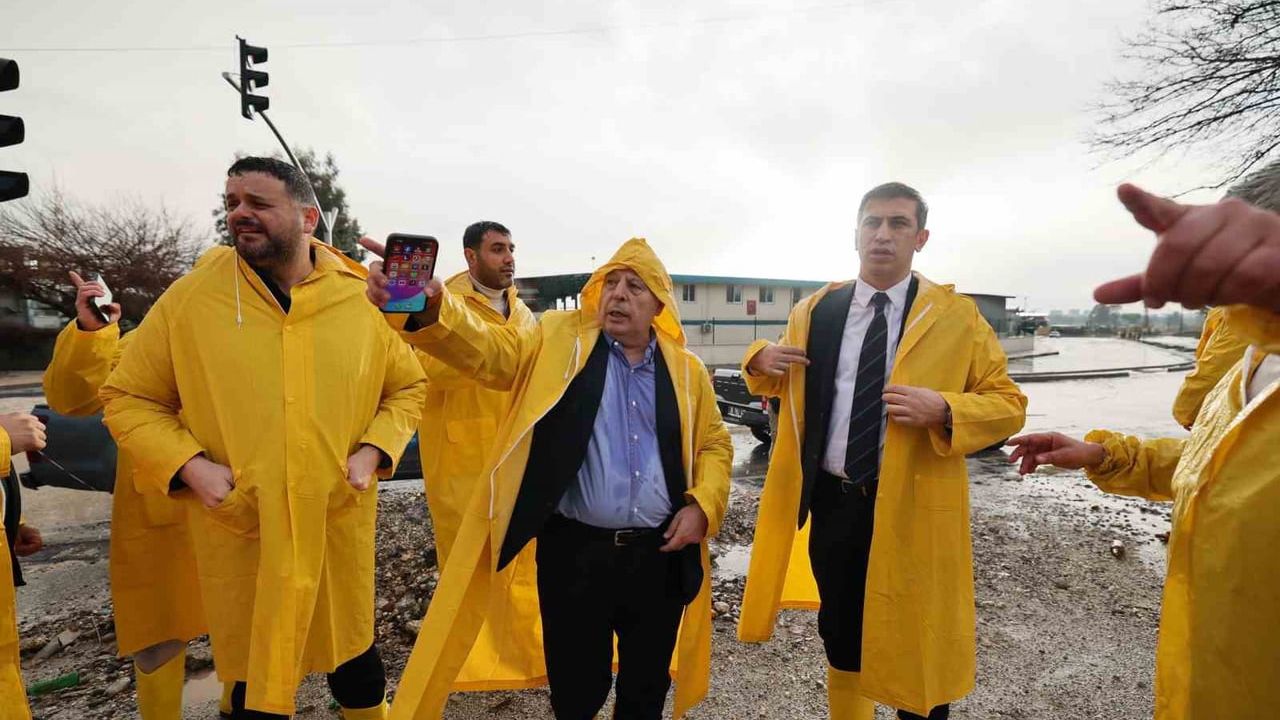 Yüreğir Belediyesi Yoğun Yağışlar İçin Kriz Masası Kurdu