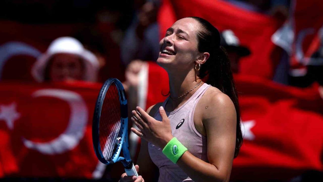 Zeynep Sönmez'den Australian Open'da Tarihi Zafer