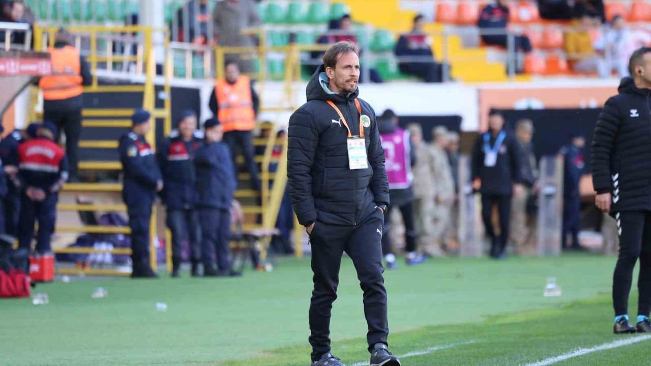 Ziraat Türkiye Kupası'nda Dramatik Beraberlik: Alanyaspor 2 - 2 Karagümrük