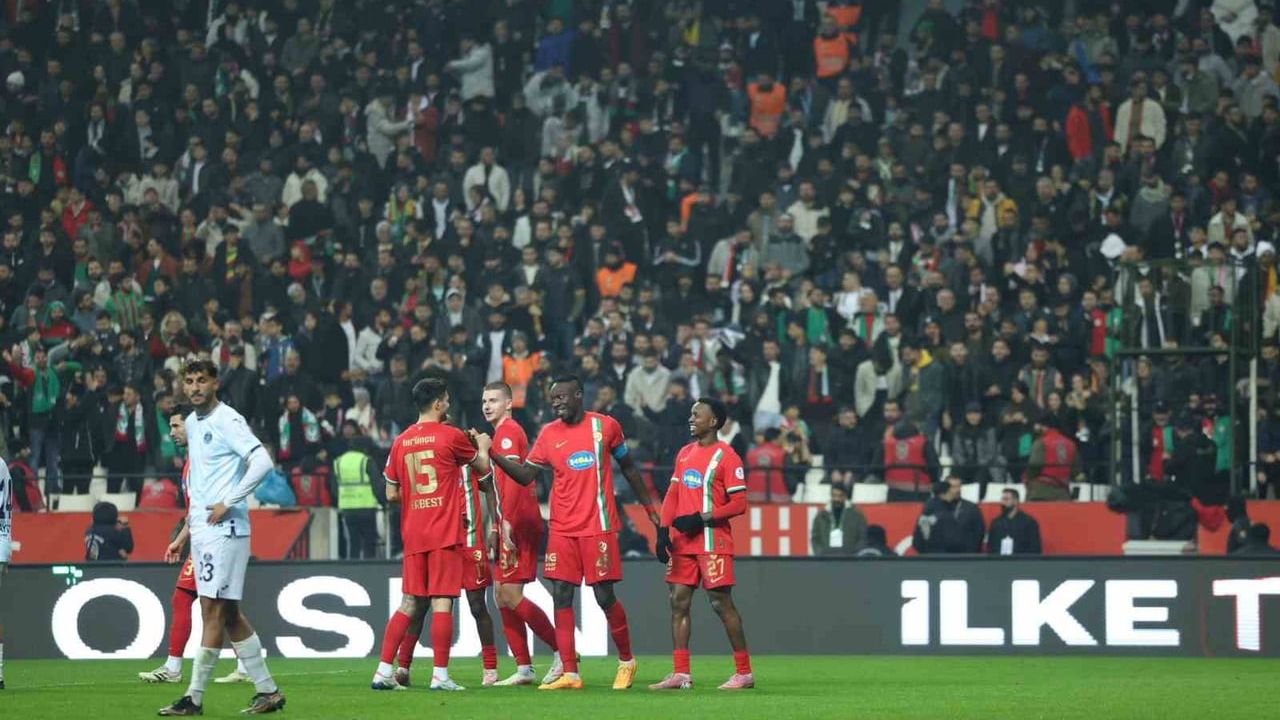 Amed Sportif Faaliyetler: Adana Demirspor'u 7-0 Mağlup Etti