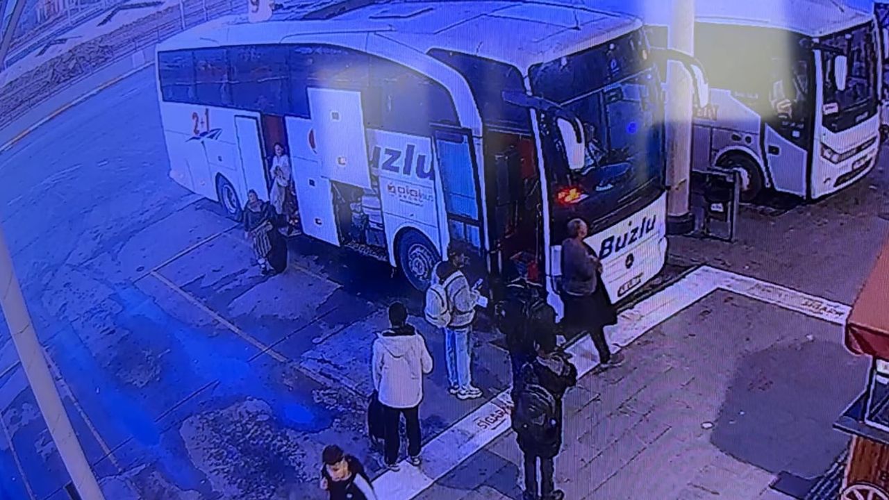 Antalya'da Otobüs Kazası: 8 Kişi Hayatını Kaybetti
