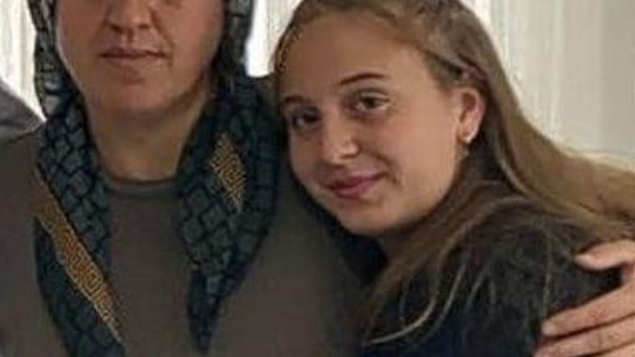 Antalya'daki Otobüs Kazasında Hayatını Kaybeden Anne ve Kızının Cenazesi Konya'ya Getirildi