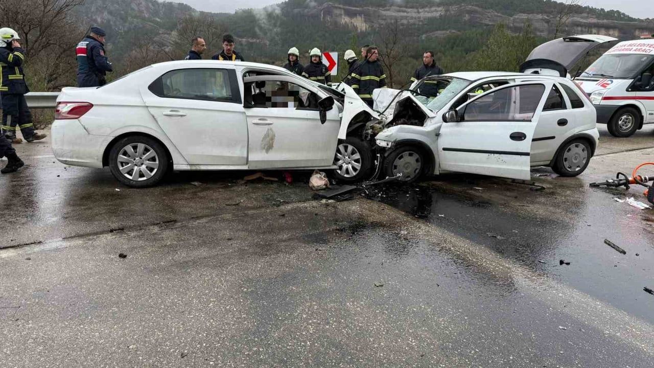 Antalya-Isparta Kara Yolunda Feci Kaza: Ölü Sayısı 7