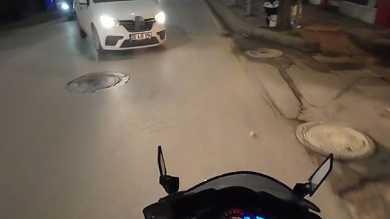 Eskişehir'de Motosiklet Sürücüsü Kıl Payı Kurtuldu