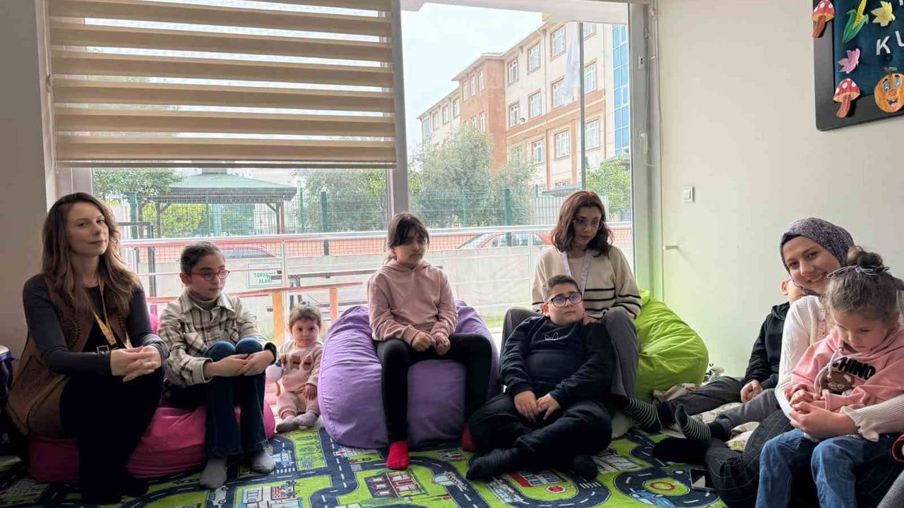 Görme Engelliler İçin Seslendirilen 200 Kitap