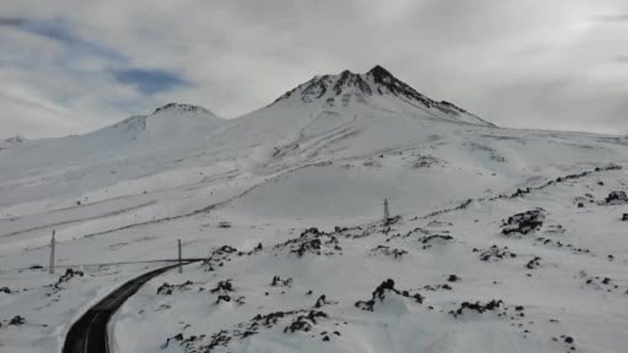 Hasan Dağı'nın Süregelen Aktifliği Gözlemleniyor