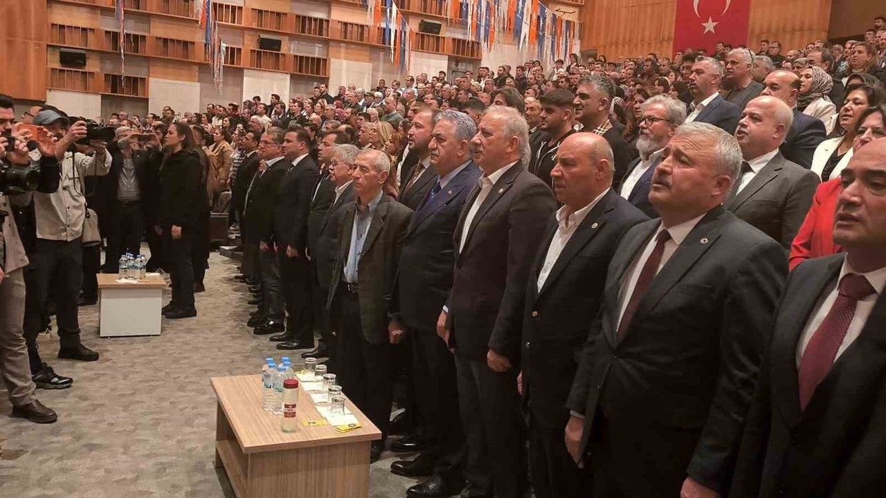 Hayati Yazıcı'dan Yeni Anayasa Vurgusu: Millet Kendi Anayasa Sürecine Dahil Olmalı