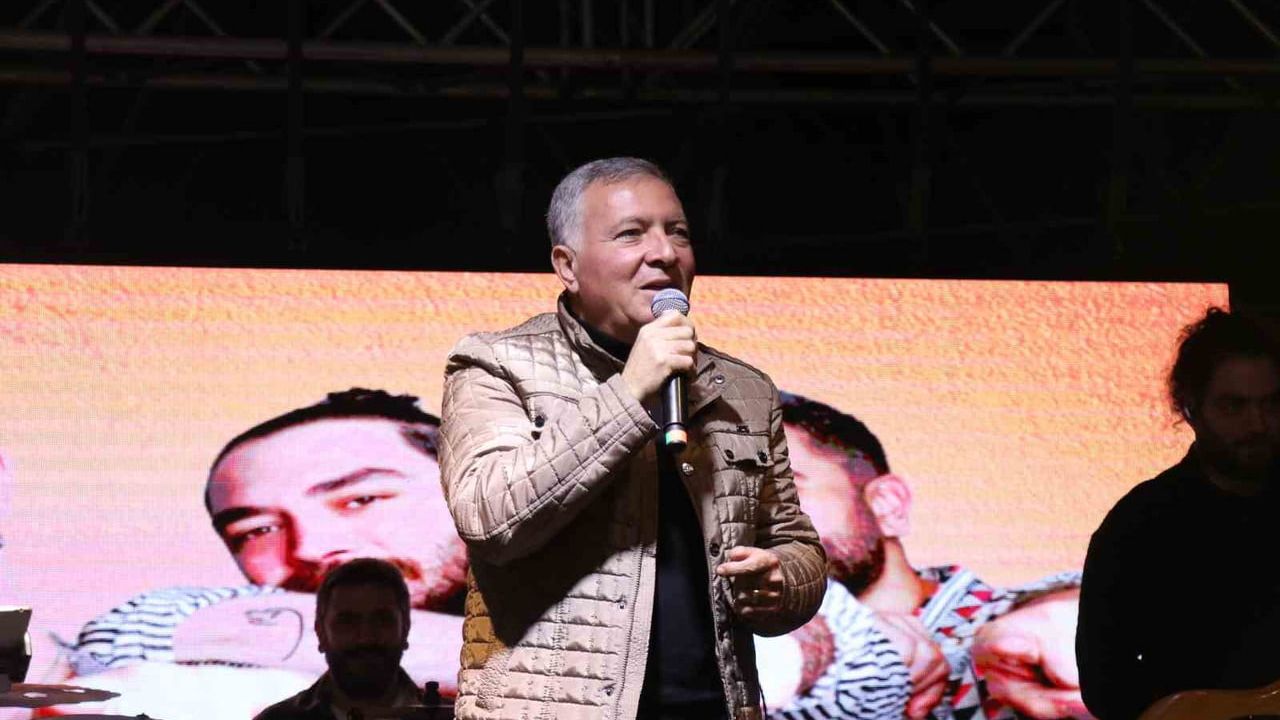 Honaz'da Sömestr Eğlencesi: Konserle Coşku Dolu Gece