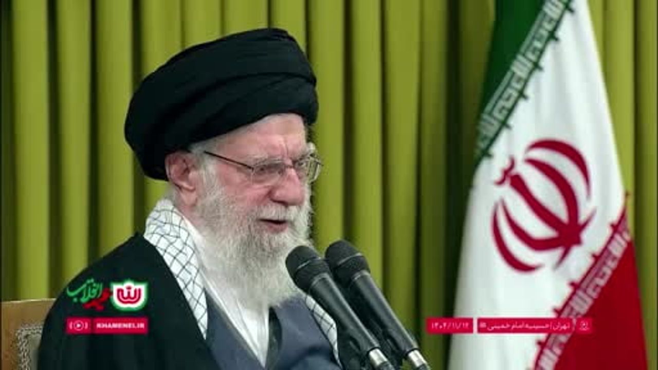 İran Lideri Hamaney'den ABD'ye Cevap: Savaş Bölgesel Olur
