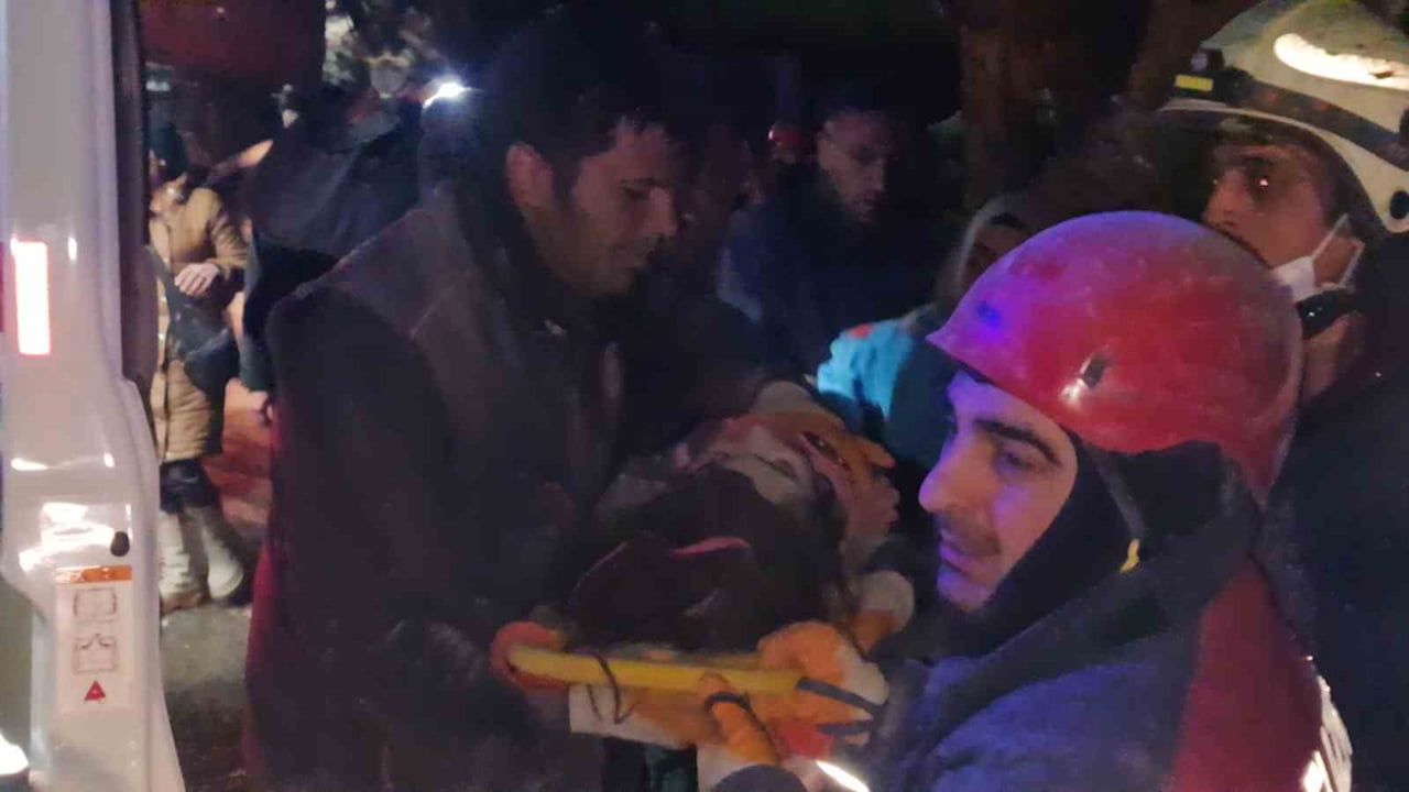 Kahramanmaraş Depreminde 12 Yaşındaki Aysima Yılmaz'ın Kurtuluş Hikayesi