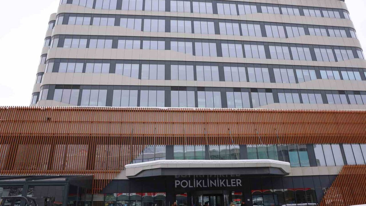 Kalp Pili Enfeksiyonuna Cerrahi Çözüm