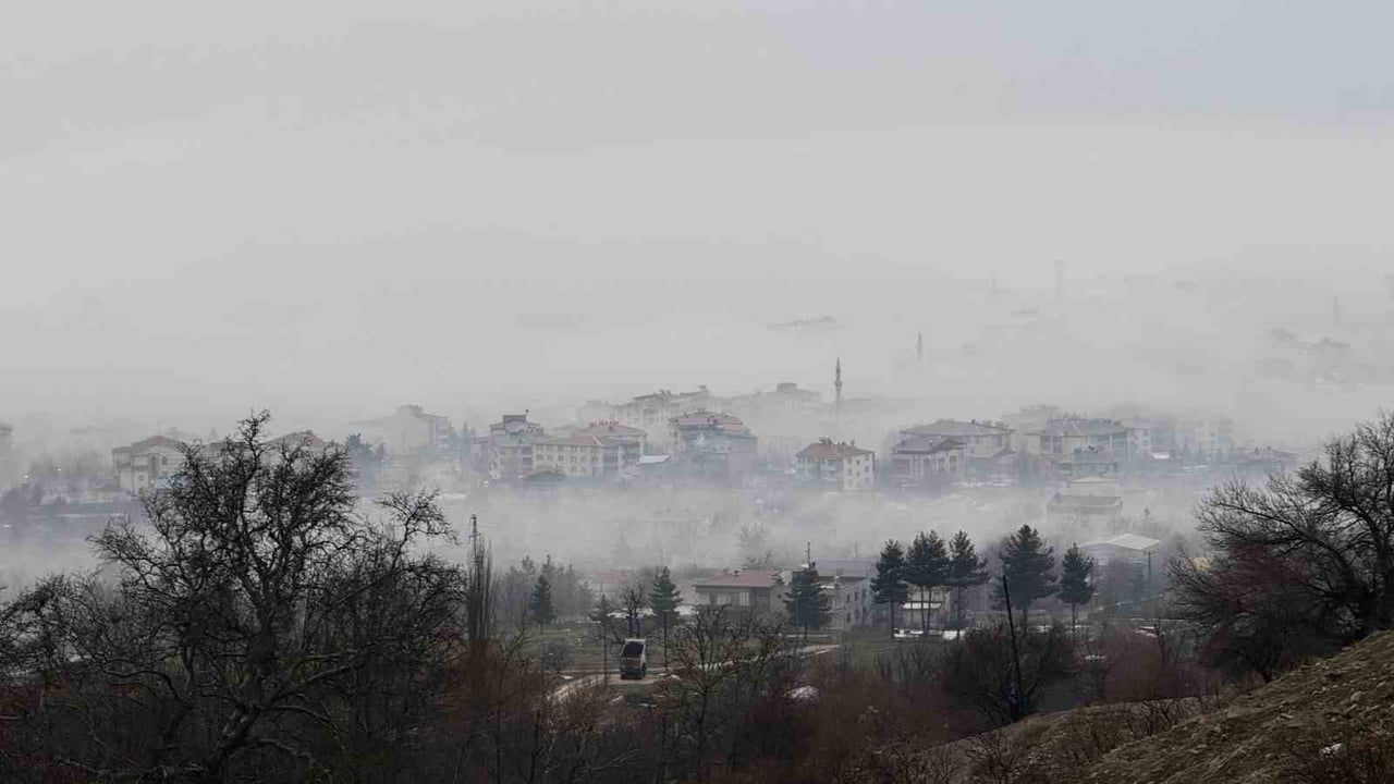Lice'deki 486 Yıllık Atak Ulu Camii Sisle Buluştu