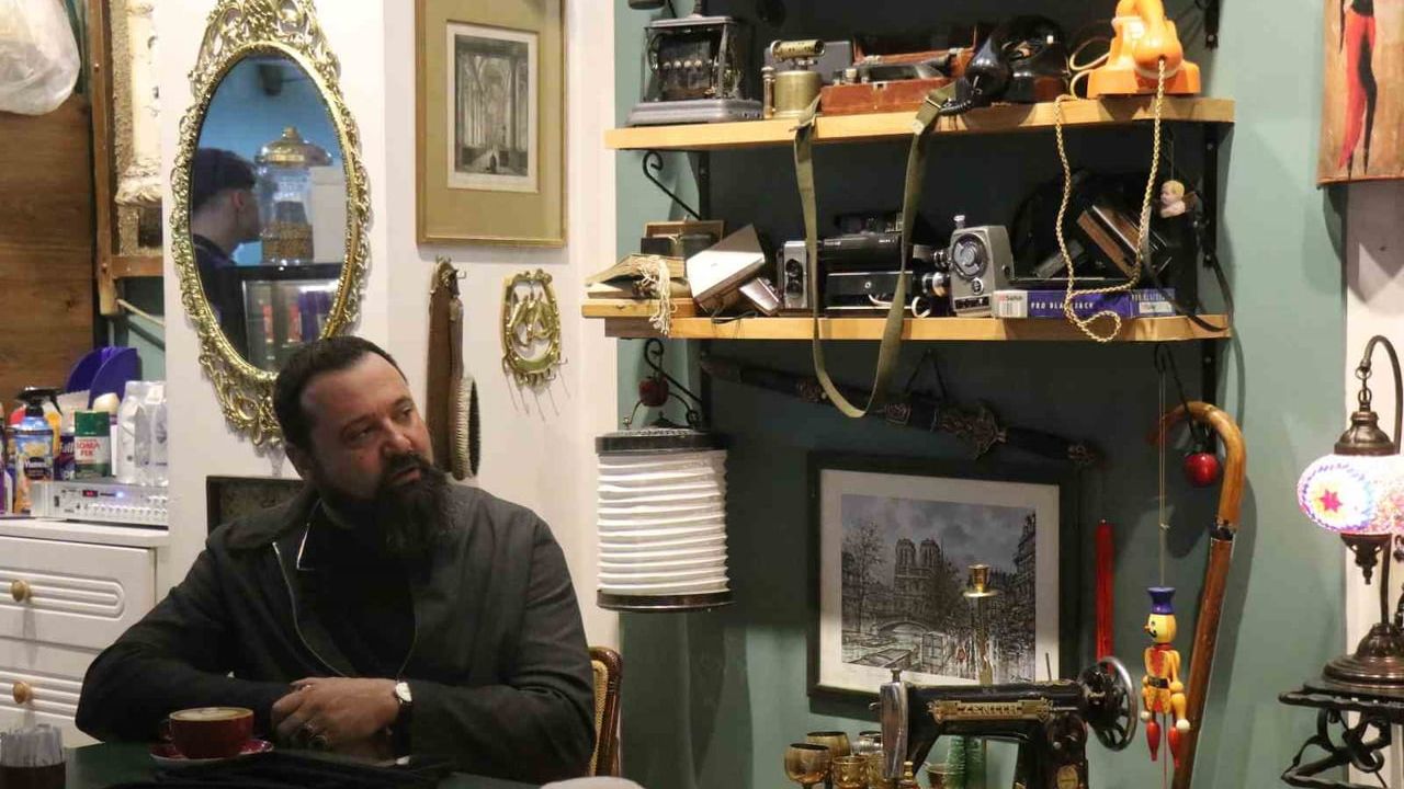 Nostaljik Atmosferiyle Antika Kafe: Geçmişe Yolculuk