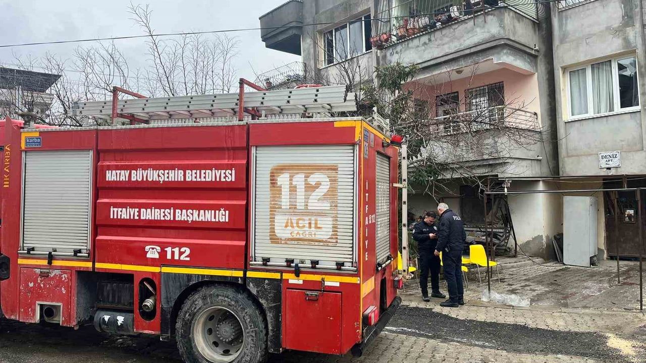 Yangında 4 Çocuğuyla Birlikte Felaketi Yaşayan Anne