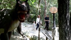Dinopark'ta Dinozor Temalı Eğlence: 60 Bin Ziyaretçi Hedefi