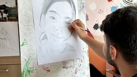 Adıyaman'da Genç Ressamların Narin'e Saygı Duruşu