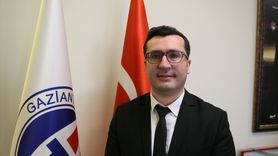 Ergenlik Döneminde Ebeveyn Rehberliği: Doç. Dr. Mehmet Karadağ'ın Tavsiyeleri