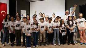 İzmirli Öğrenciler Uzaya Telsizle Bağlandı