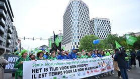 Brüksel'de Sosyal Harcamalarda Kesintilere Karşı Protesto