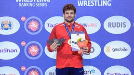 Osman Göçen Moğolistan'da Altın Madalya Kazandı