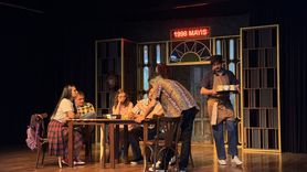 Trabzon'da 'Öğle Kahvesi' Oyunu Sahnelendi