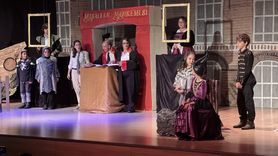 Bodrum'da Tarihi Tiyatro Gösterisi