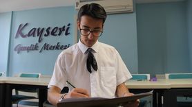 Depremzede Genç Ressamın Çin Yolculuğu