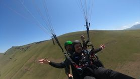 Erzurum Valisi Mustafa Çiftçi Yamaç Paraşütü Deneyimledi