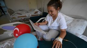 Gönüllü Gençler Hastanede Karne Sevinci Yaşattı