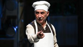 Şener Şen, Zengin Mutfağı ile Tiyatro Sahnesine Veda Etti