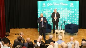 Viyana'da Doğu ile Batı Arasında Kültürel Konferans