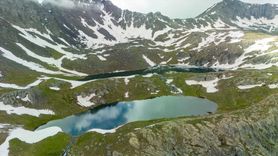 Yedigöller'de Kar ve Yazın Eşsiz Buluşması